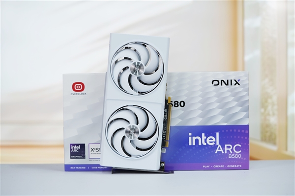 纯白双风扇！傲世追日Intel锐炫B580 OC显卡图赏